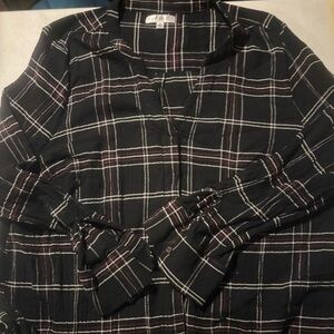 Daily Thread 3X Black and red plaid blouse #plaid